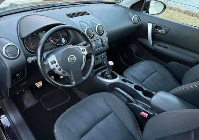 NISSAN Qashqai 2.0 acenta