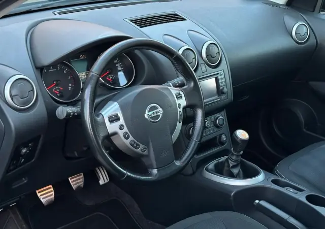 NISSAN Qashqai 2.0 acenta