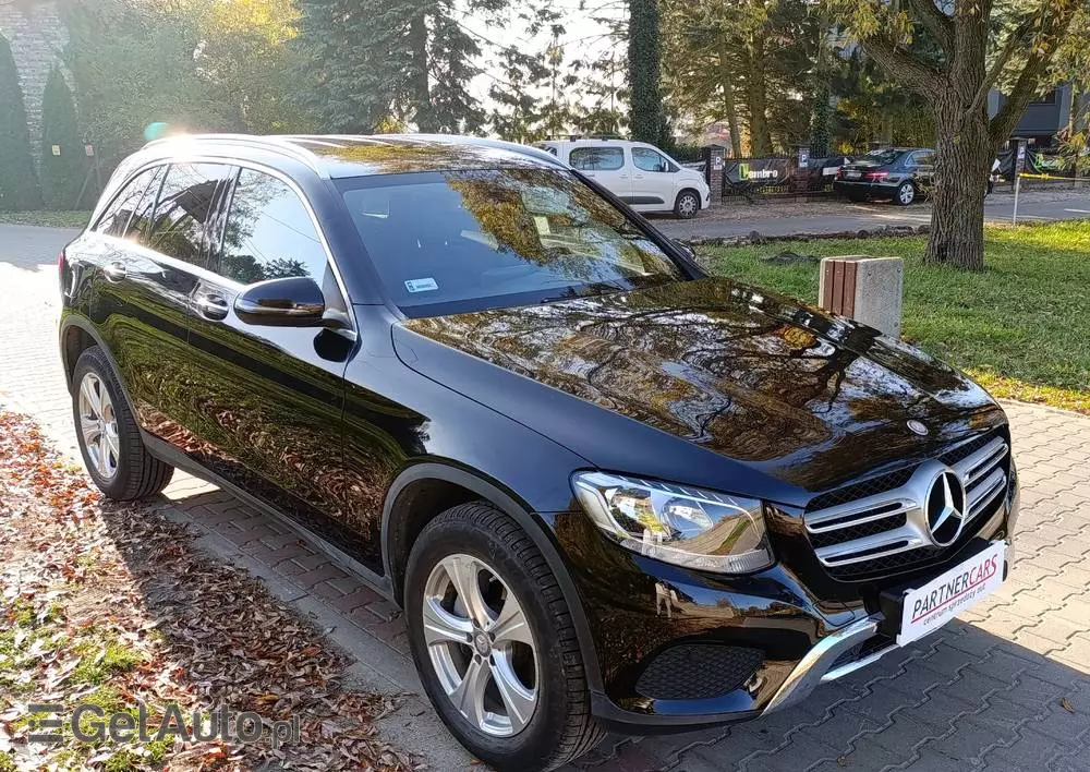 MERCEDES-BENZ GLC 