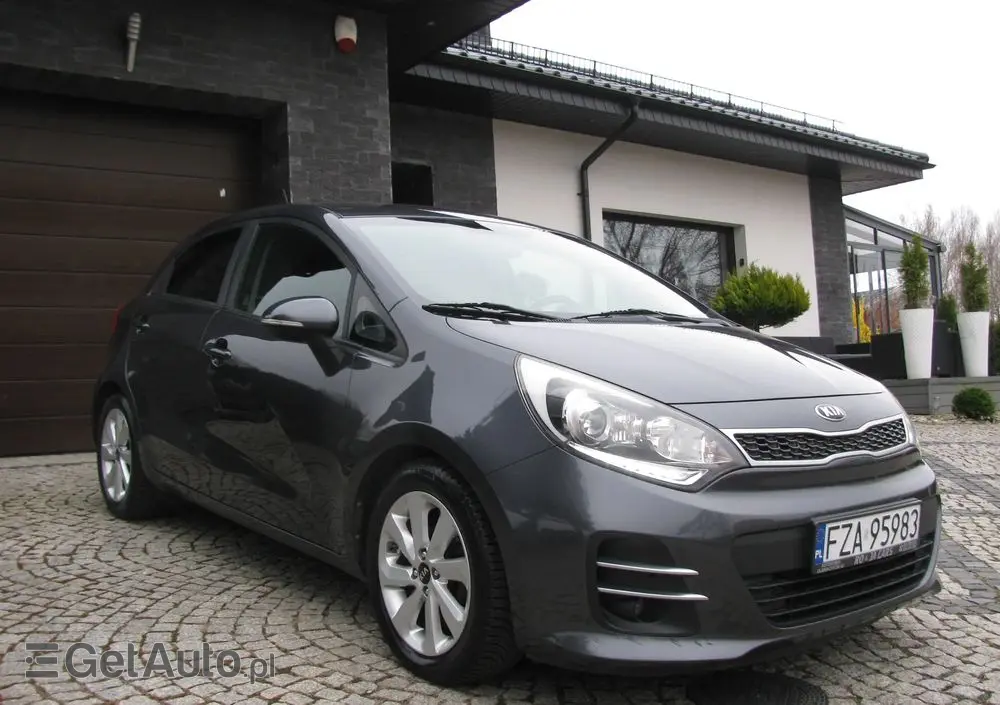 KIA Rio 1.2 Dream Team Edition