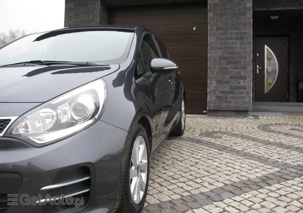 KIA Rio 1.2 Dream Team Edition