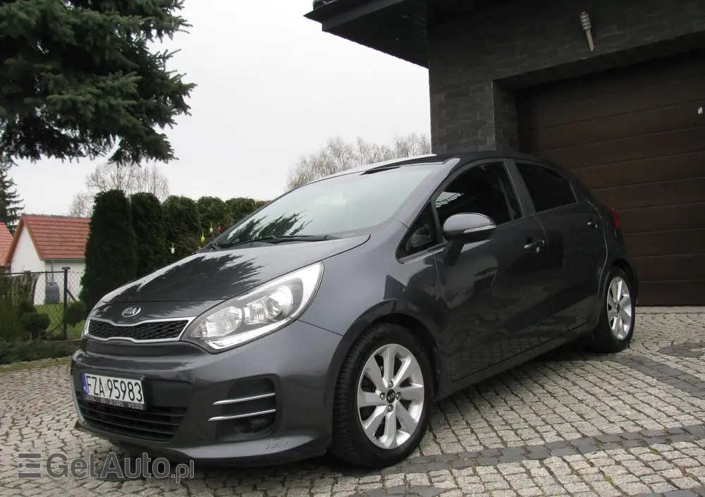 KIA Rio 1.2 Dream Team Edition