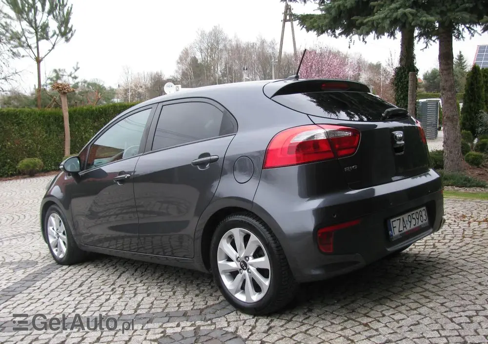 KIA Rio 1.2 Dream Team Edition