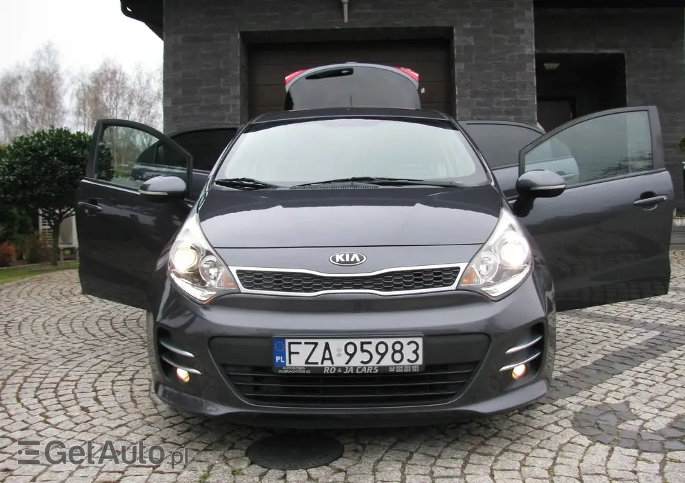 KIA Rio 1.2 Dream Team Edition