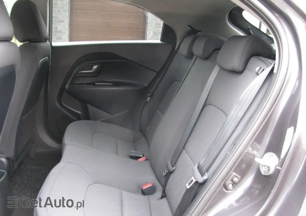 KIA Rio 1.2 Dream Team Edition