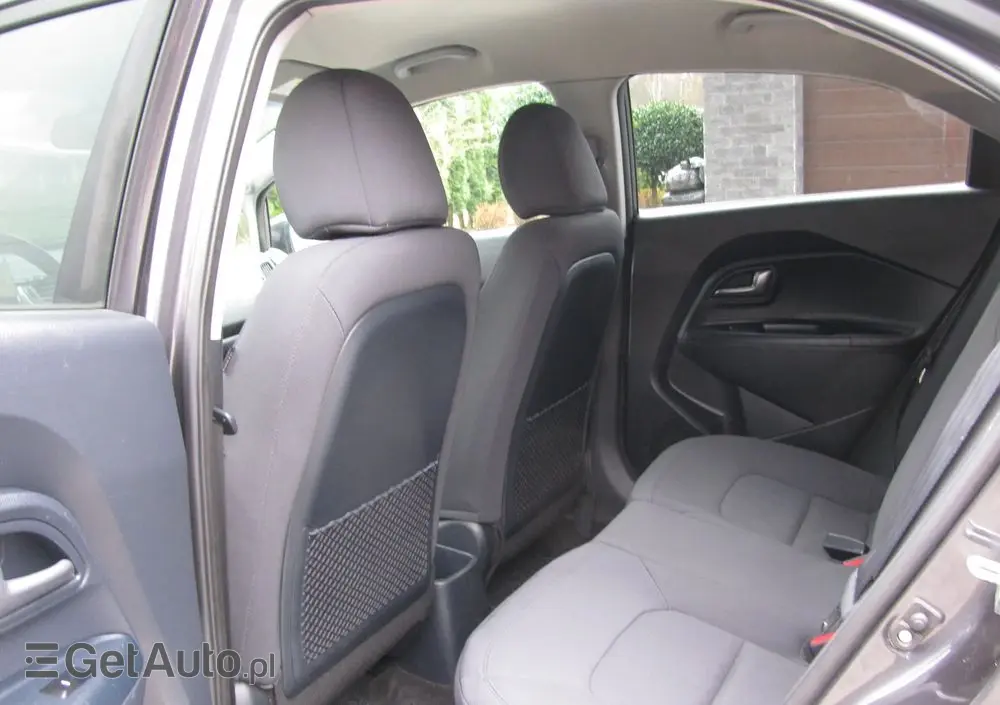 KIA Rio 1.2 Dream Team Edition
