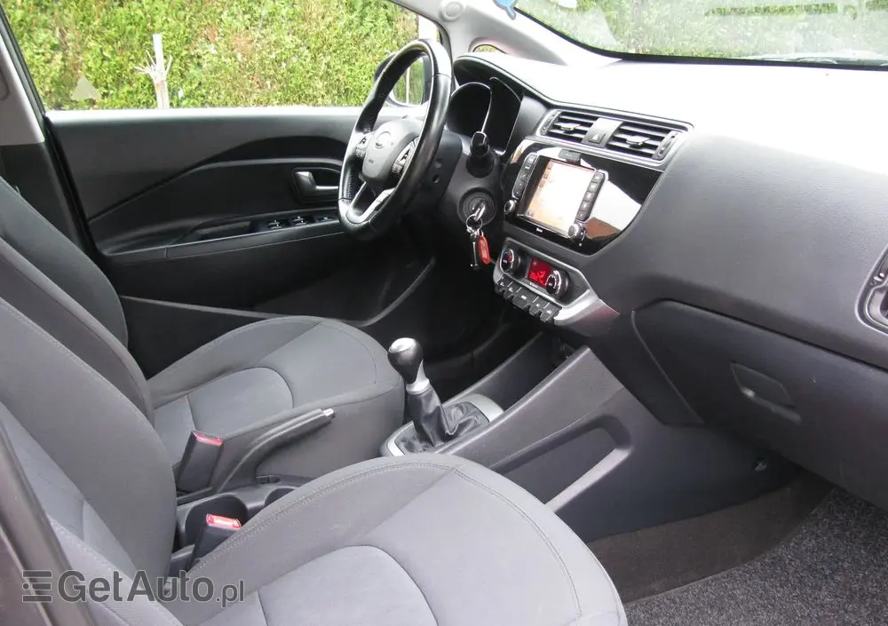 KIA Rio 1.2 Dream Team Edition
