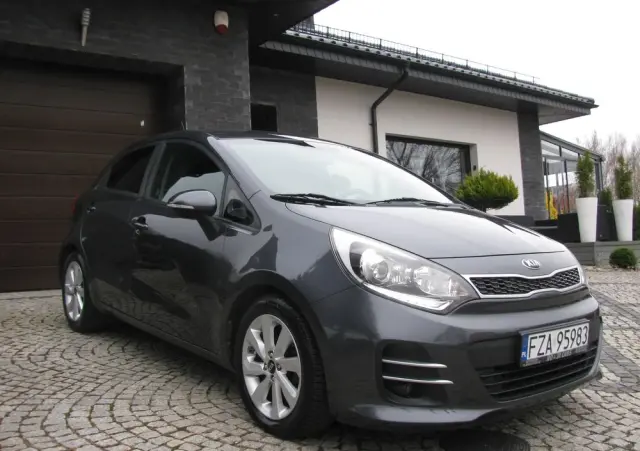 KIA Rio 1.2 Dream Team Edition