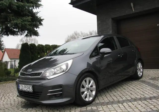 KIA Rio 1.2 Dream Team Edition