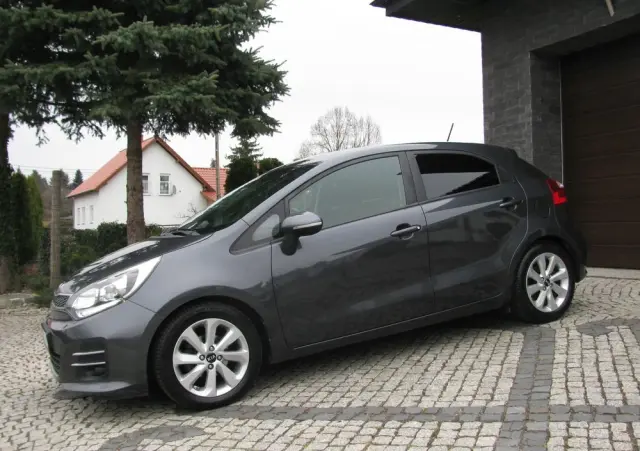KIA Rio 1.2 Dream Team Edition