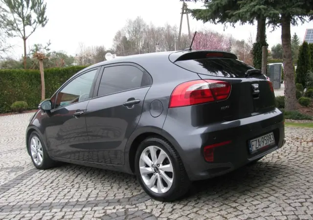 KIA Rio 1.2 Dream Team Edition