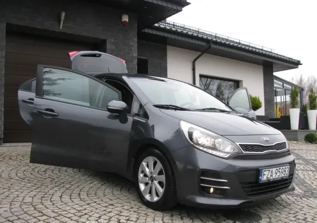 KIA Rio 1.2 Dream Team Edition