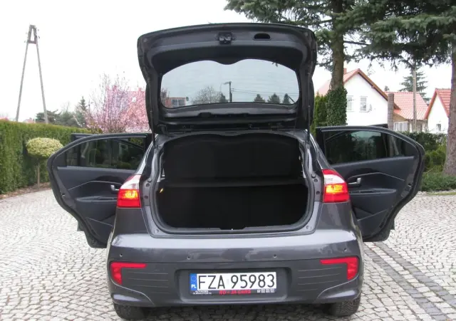 KIA Rio 1.2 Dream Team Edition