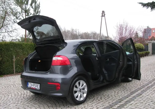 KIA Rio 1.2 Dream Team Edition