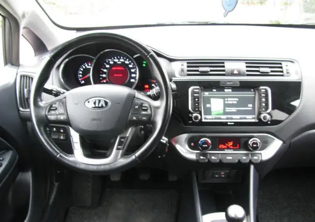 KIA Rio 1.2 Dream Team Edition
