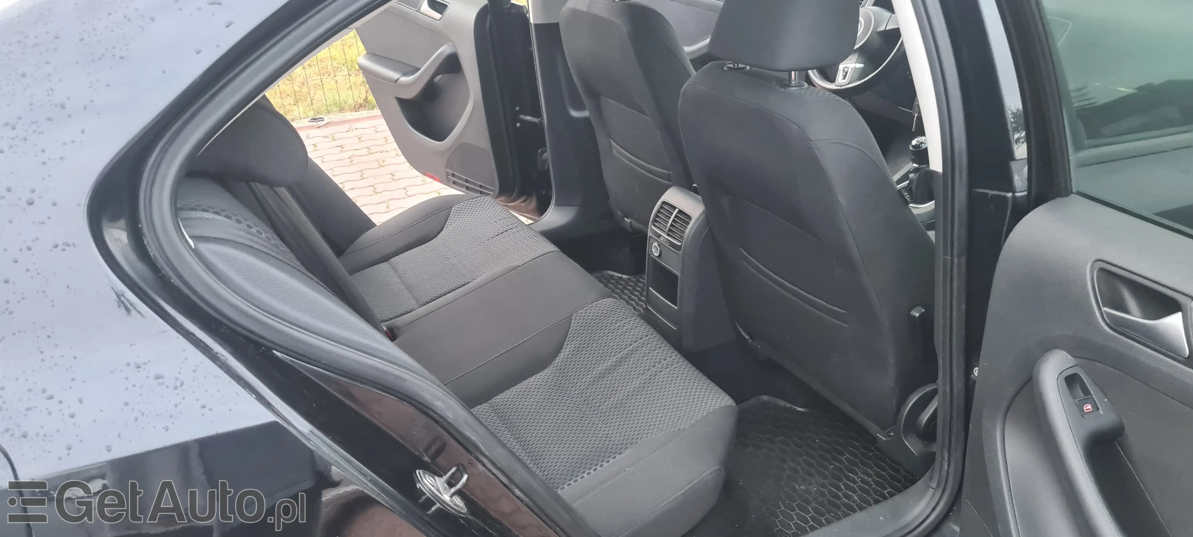 VOLKSWAGEN Jetta Comfortline