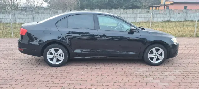 VOLKSWAGEN Jetta Comfortline