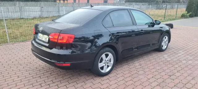VOLKSWAGEN Jetta Comfortline