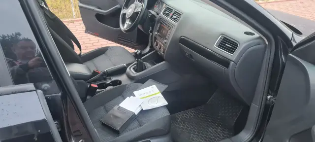 VOLKSWAGEN Jetta Comfortline