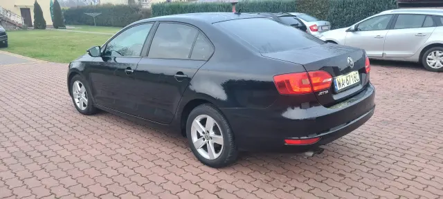 VOLKSWAGEN Jetta Comfortline