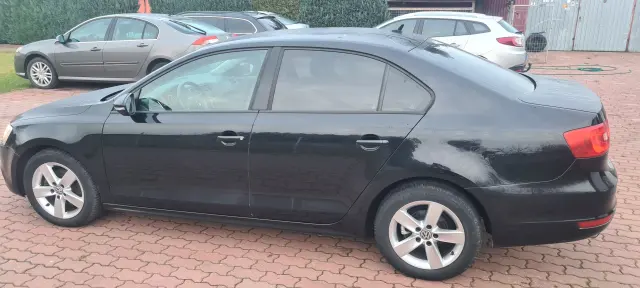 VOLKSWAGEN Jetta Comfortline