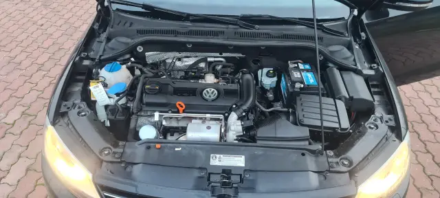 VOLKSWAGEN Jetta Comfortline