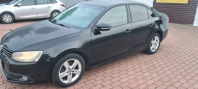 VOLKSWAGEN Jetta Comfortline