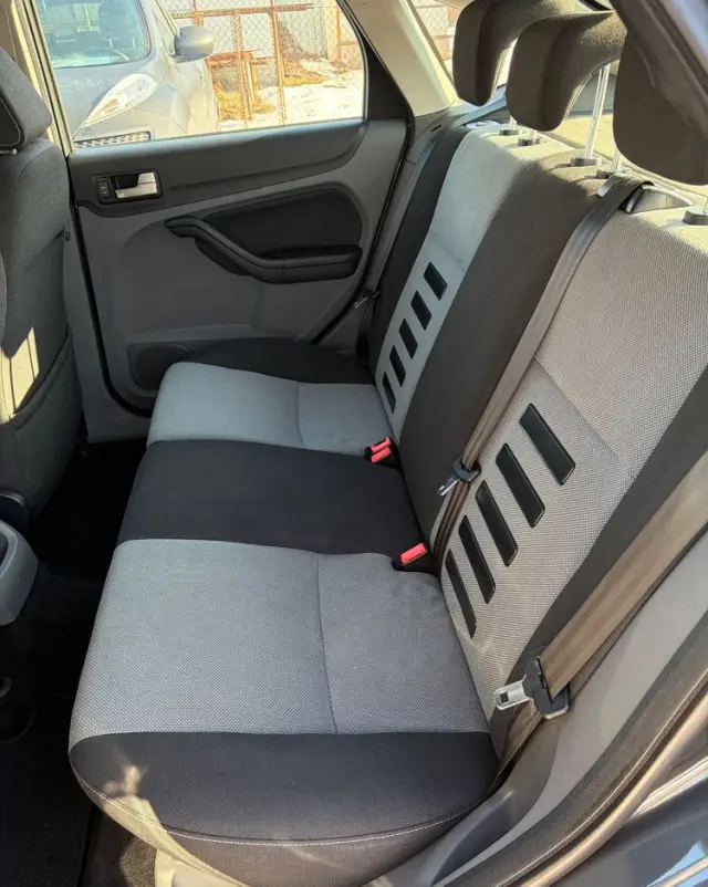 FORD Focus 1.6 16V Style+