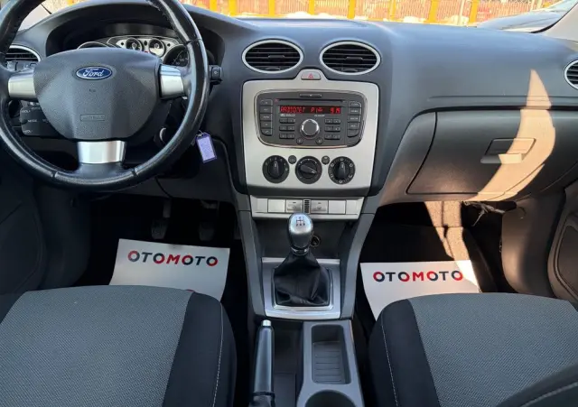 FORD Focus 1.6 16V Style+