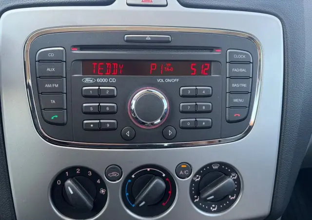 FORD Focus 1.6 16V Style+