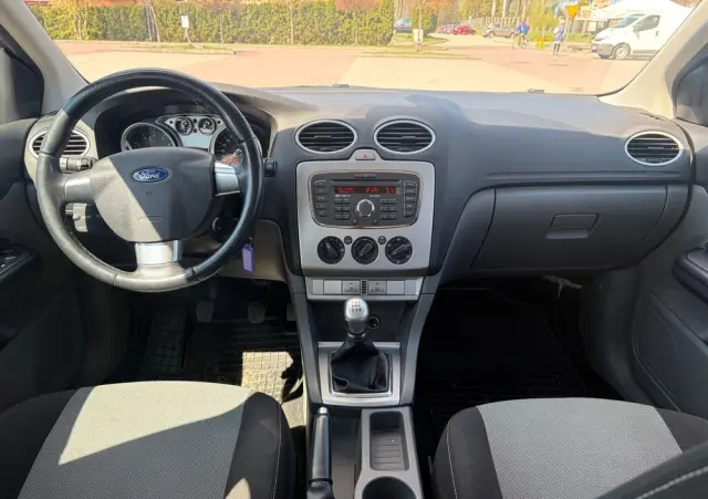 FORD Focus 1.6 16V Style+