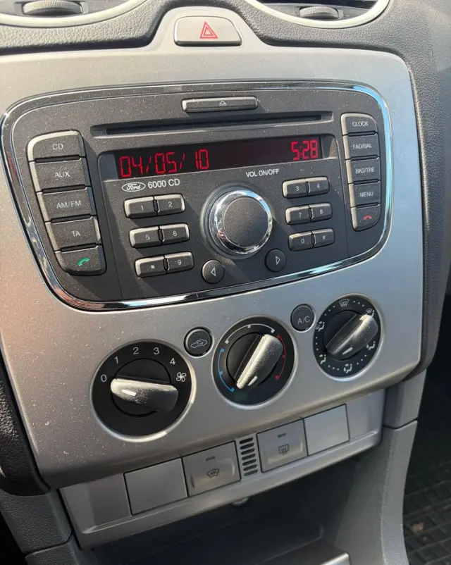FORD Focus 1.6 16V Style+