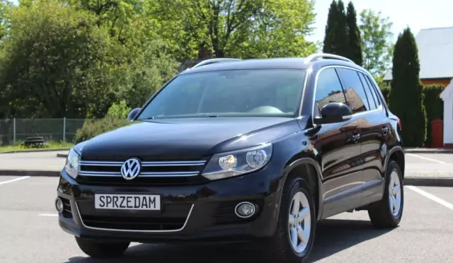 VOLKSWAGEN Tiguan 