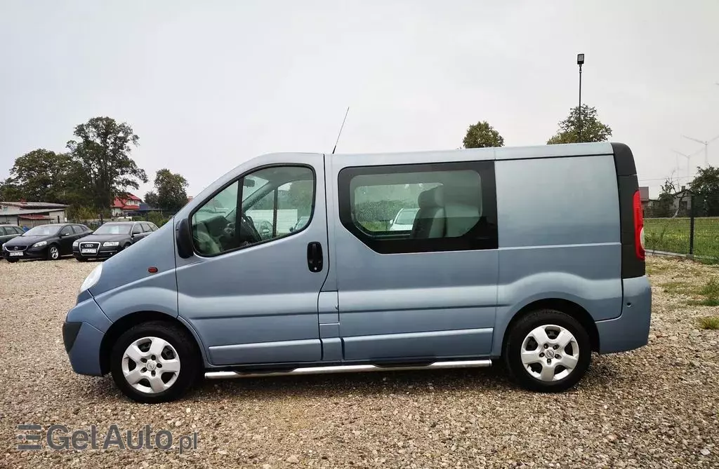 OPEL Vivaro 