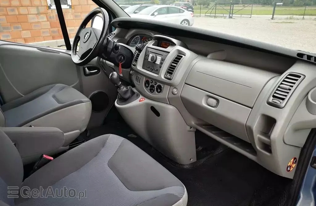OPEL Vivaro 
