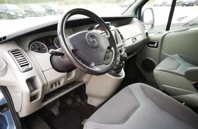 OPEL Vivaro 