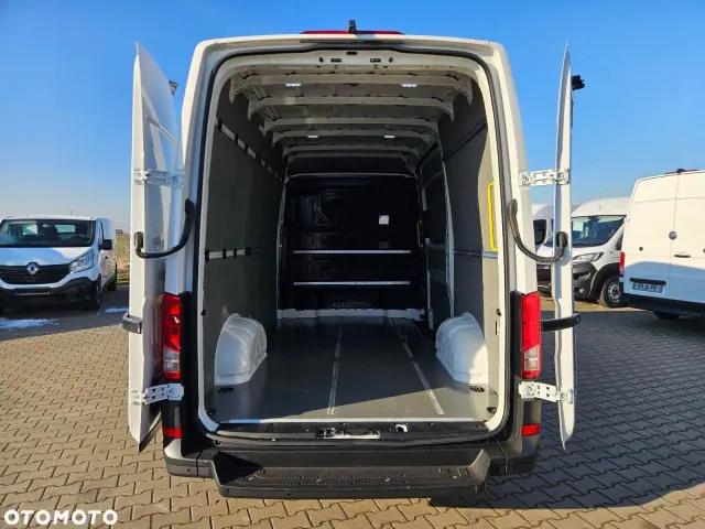 VOLKSWAGEN Crafter L