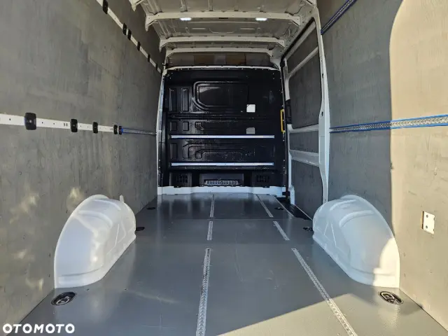 VOLKSWAGEN Crafter L