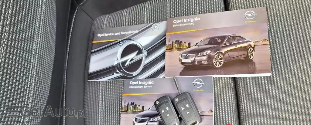 OPEL Insignia 