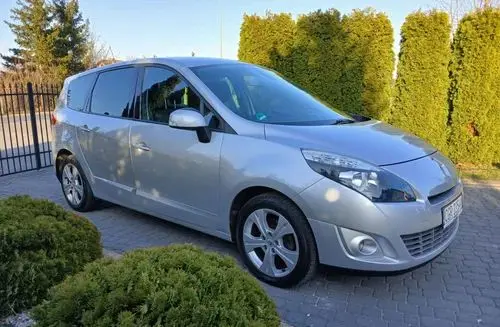 RENAULT Grand Scenic 