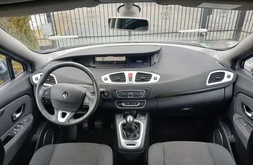 RENAULT Grand Scenic 