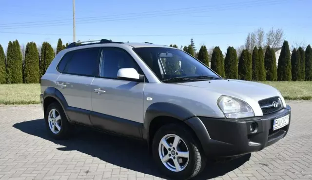 HYUNDAI Tucson 