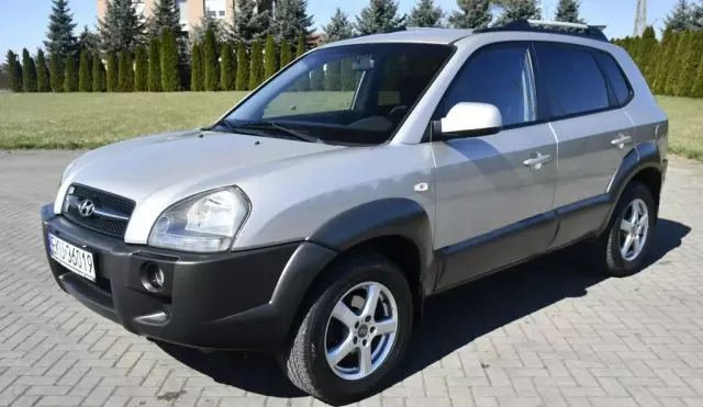 HYUNDAI Tucson 