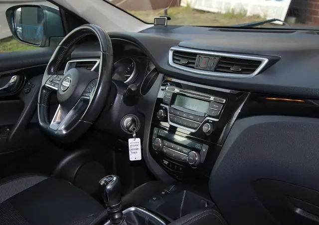 NISSAN Qashqai 1.2 DIG-T Acenta EU6