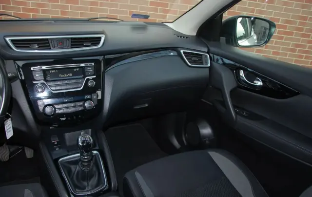 NISSAN Qashqai 1.2 DIG-T Acenta EU6