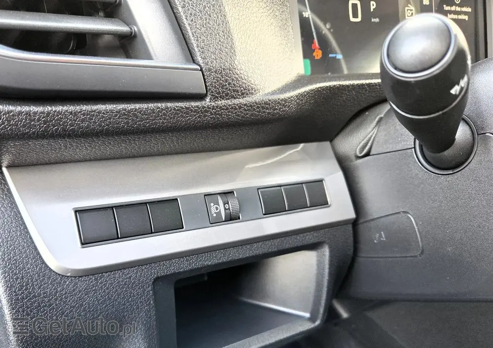 PEUGEOT Traveller 2.2 BlueHDi Long Business EAT8