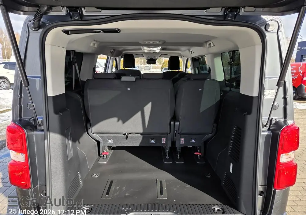 PEUGEOT Traveller 2.2 BlueHDi Long Business EAT8