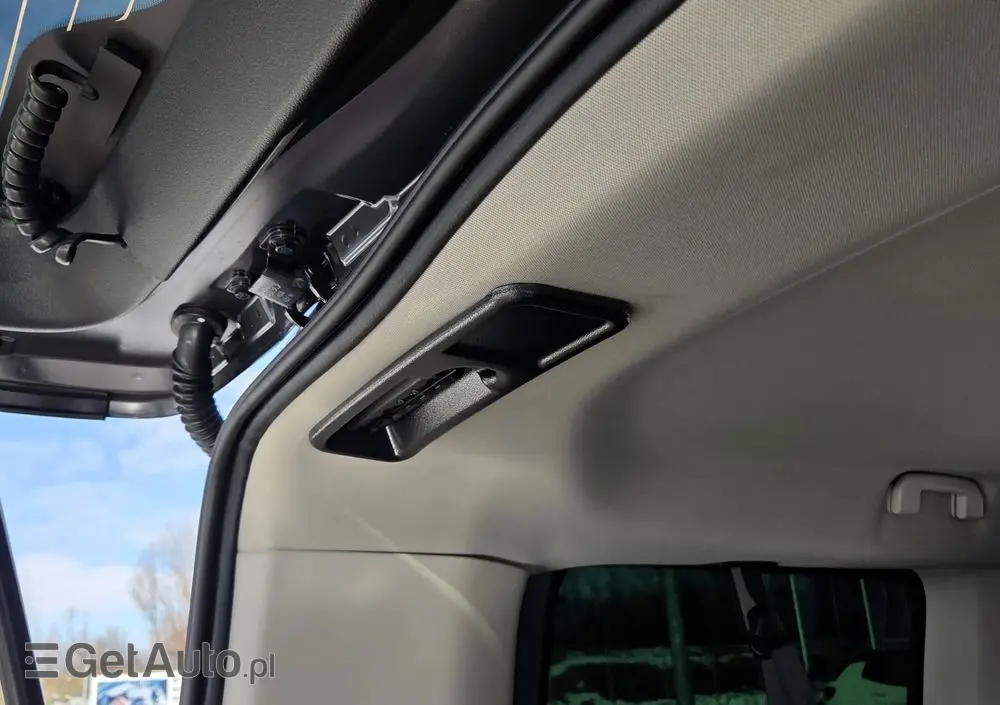 PEUGEOT Traveller 2.2 BlueHDi Long Business EAT8