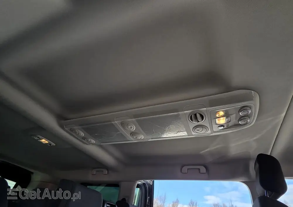 PEUGEOT Traveller 2.2 BlueHDi Long Business EAT8