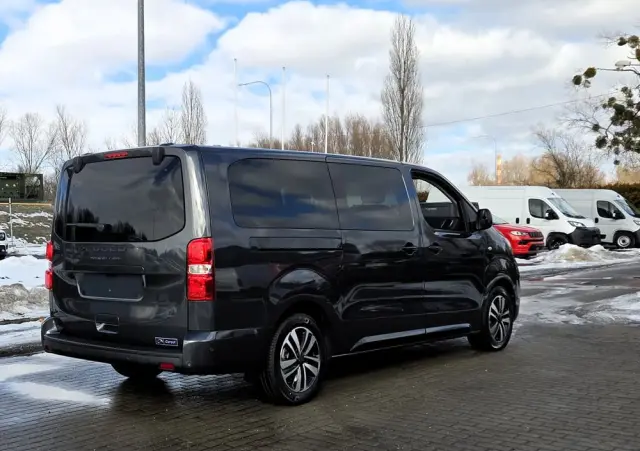 PEUGEOT Traveller 2.2 BlueHDi Long Business EAT8